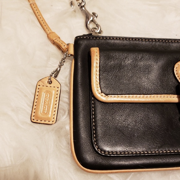 Authentic Leather Coach Wristlet - Picture 5 of 5